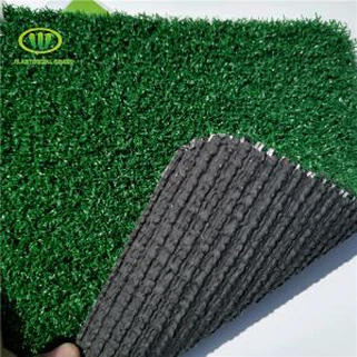 Factiry all'ingrosso fornisce erba sintetica da golf verde